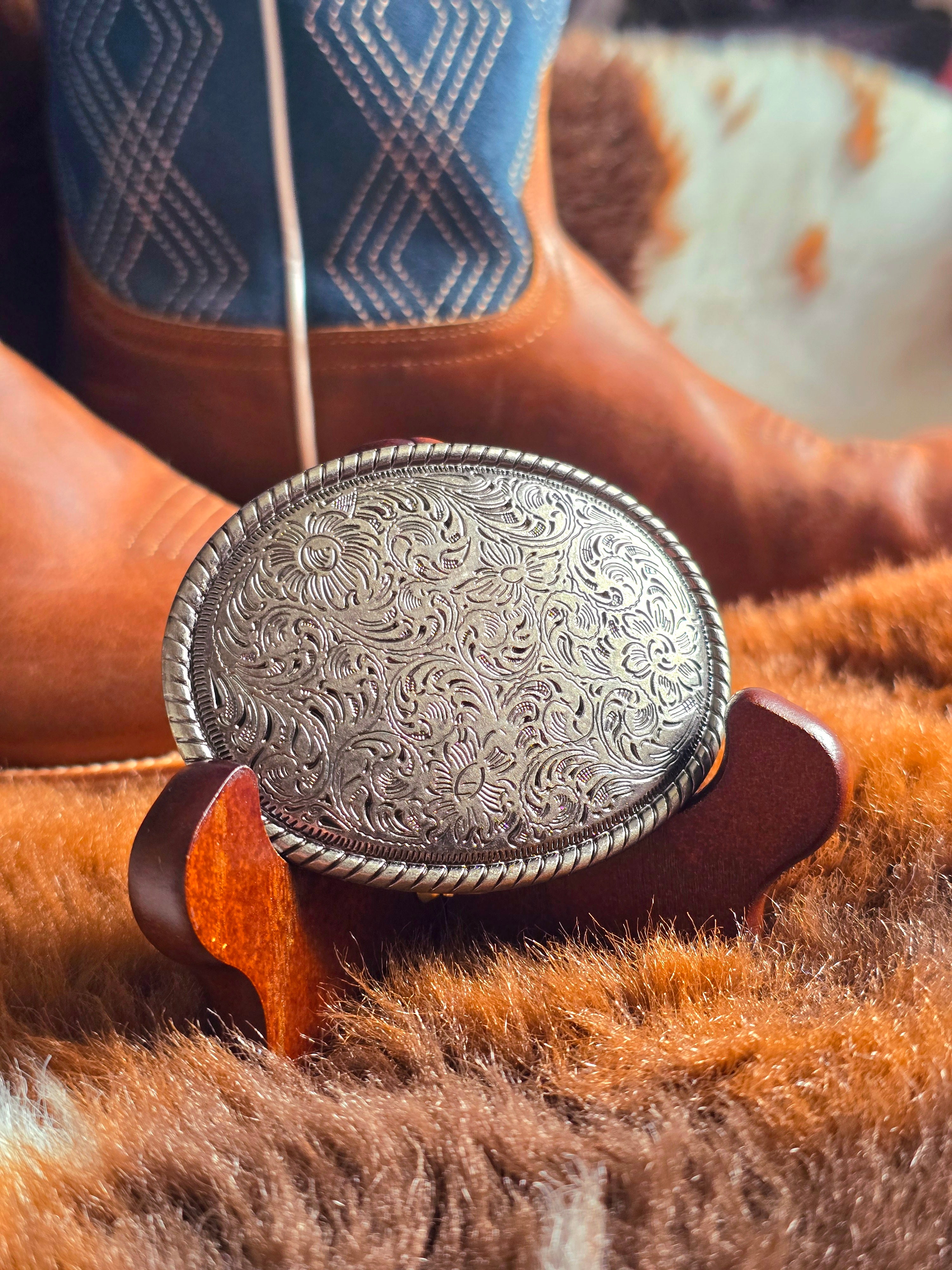 Elegant Floral Belt Buckle