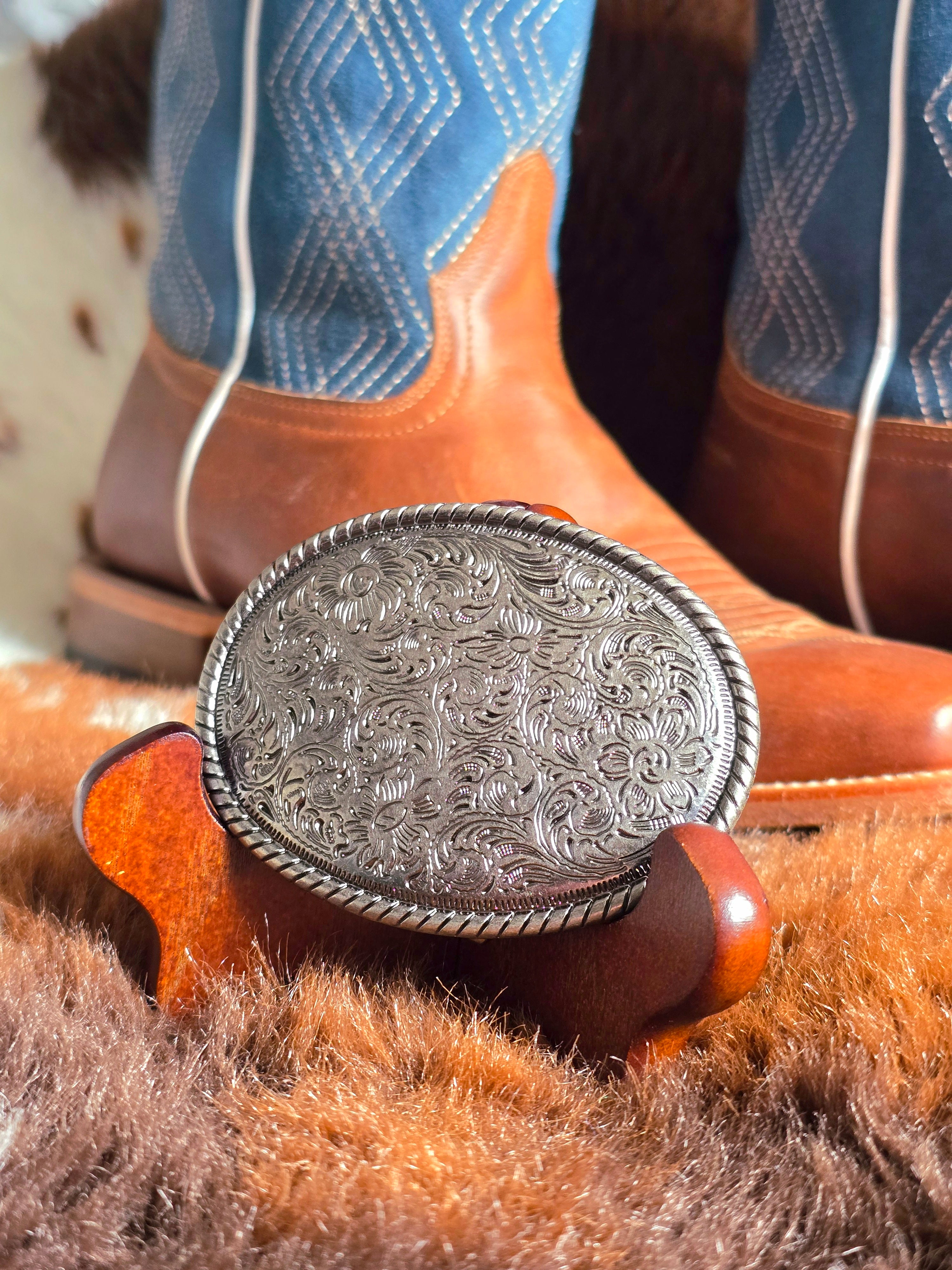 Elegant Floral Belt Buckle