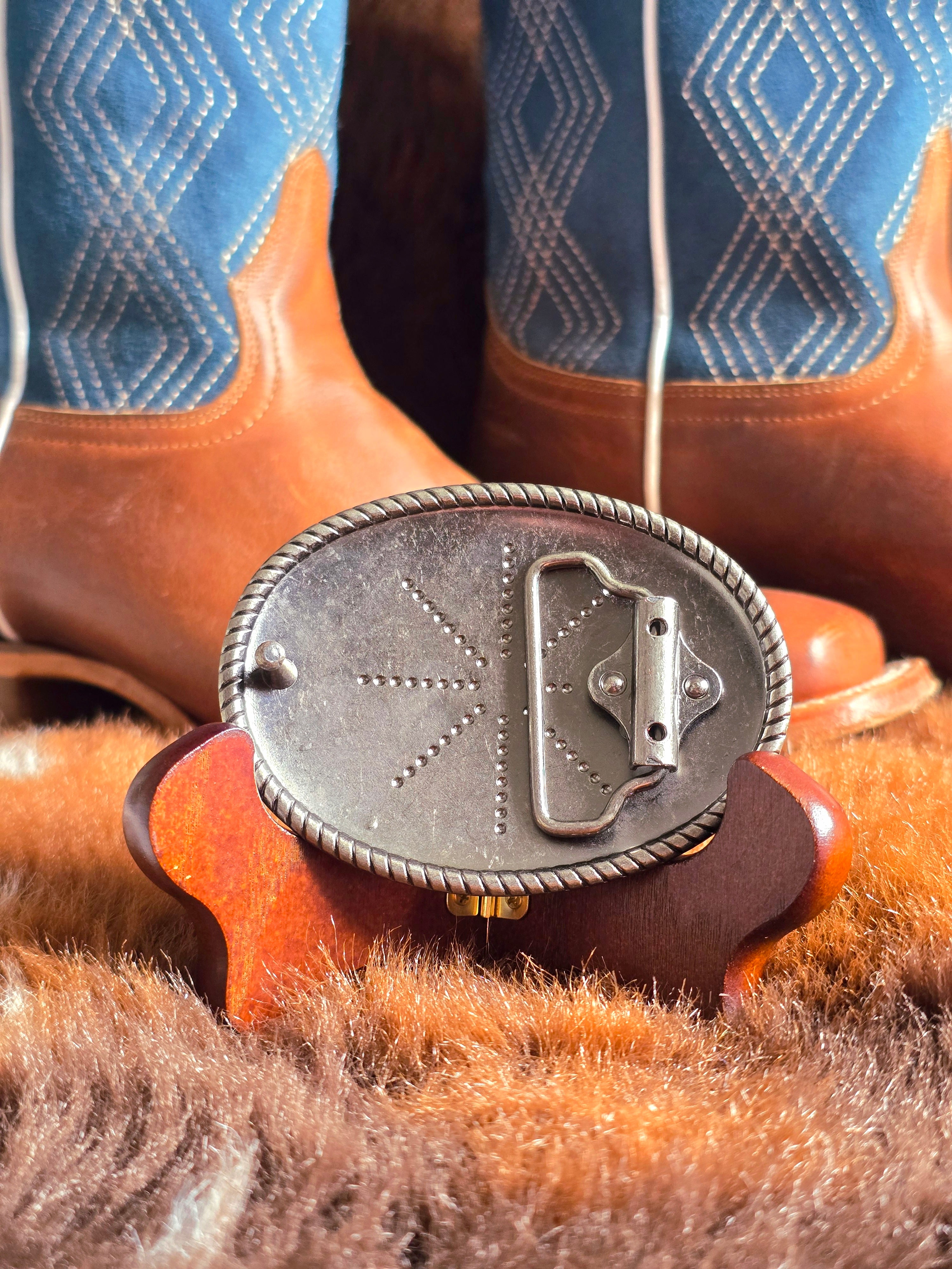 Elegant Floral Belt Buckle