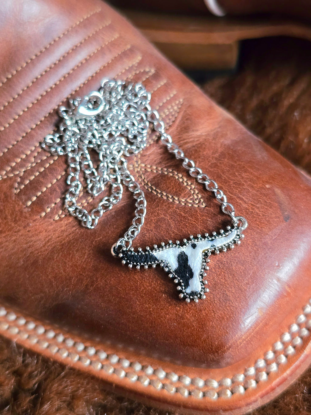 Cowhide Longhorn Pendent Necklace