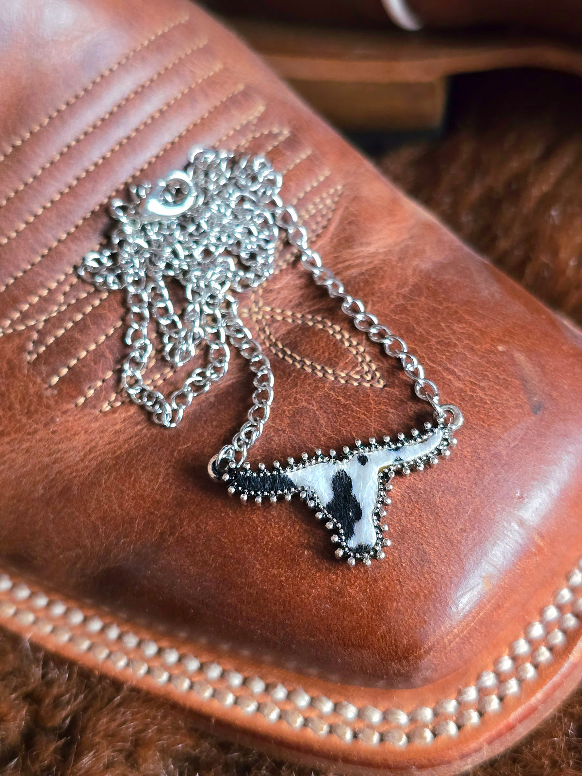 Cowhide Longhorn Pendent Necklace