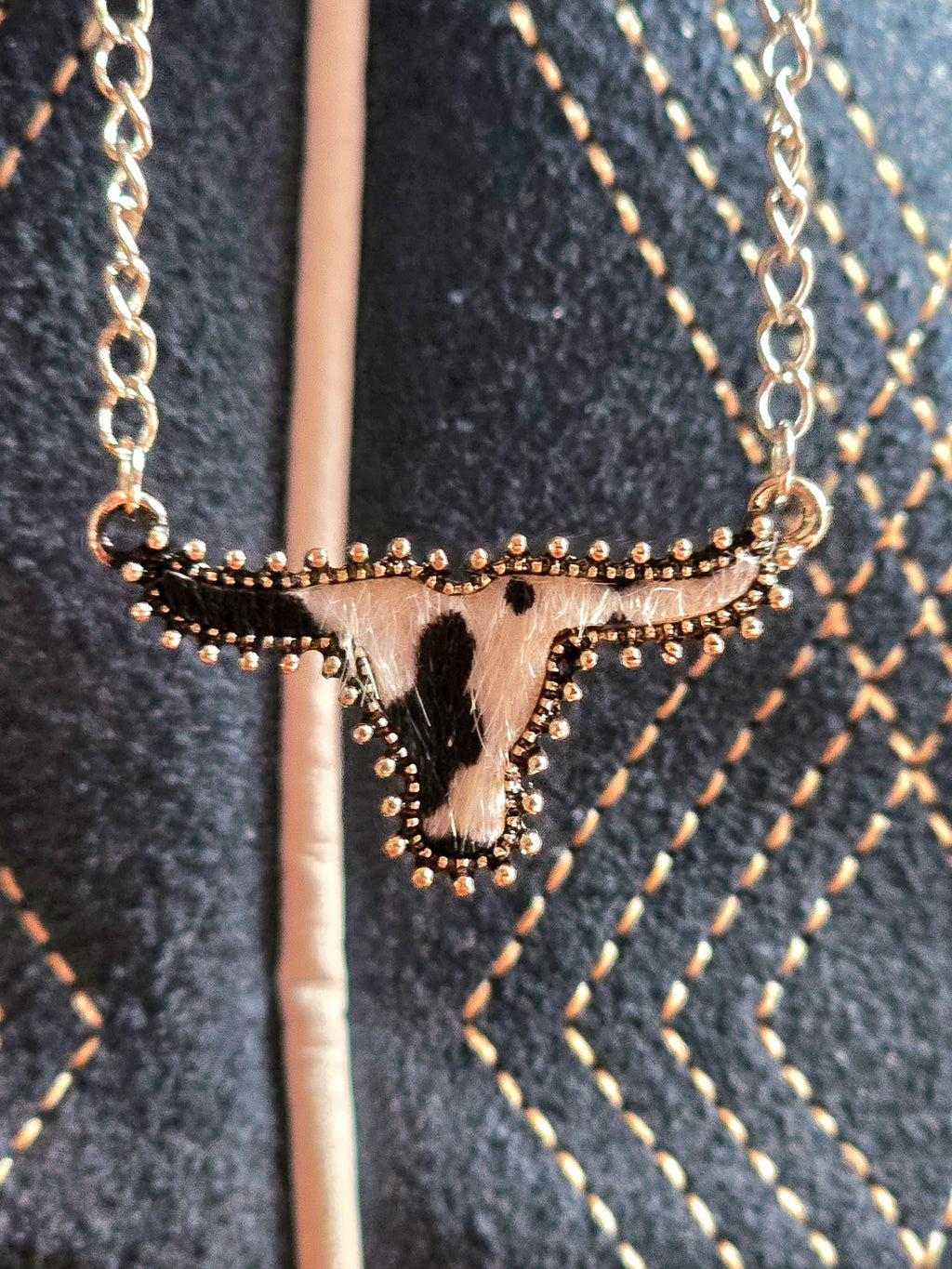 Cowhide Longhorn Pendent Necklace
